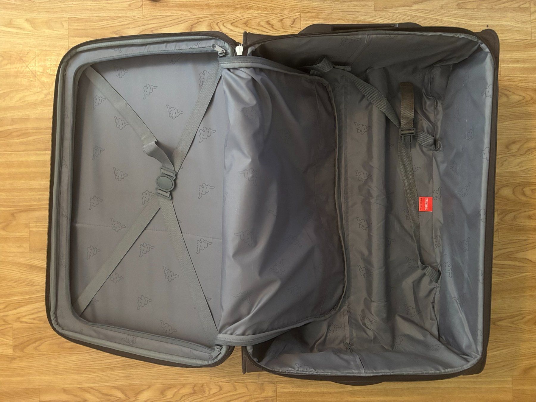 Kappa Reisekoffer: Set de 2 valises Kappa / 2er-Set Kappa Koffer – Gebraucht aus La Chaux-de-Fonds von vel_mjc2 2
