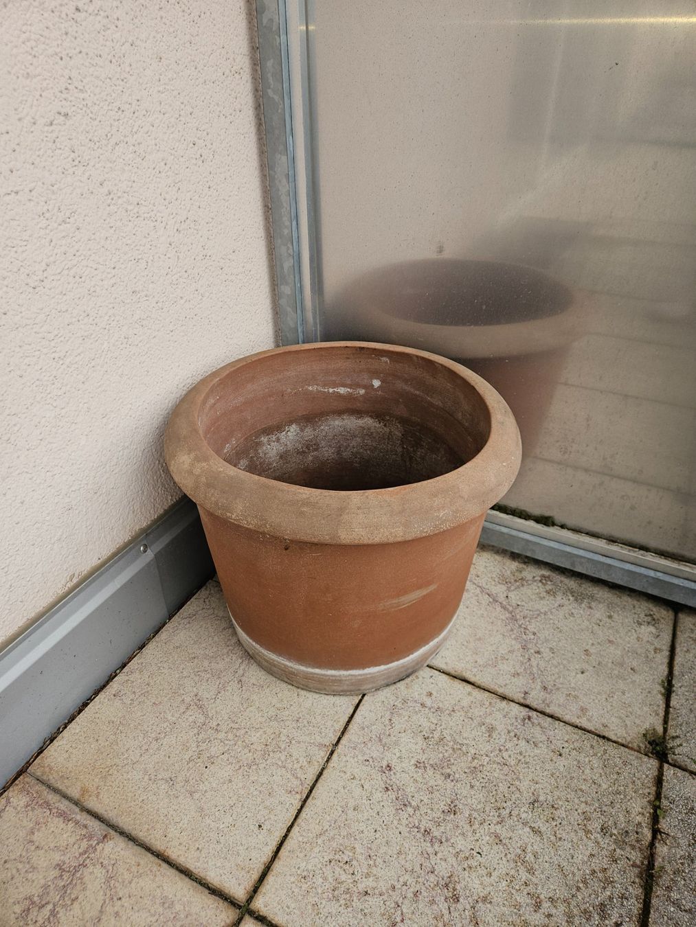 Pentole: Gebrauchter Blumentopf aus Terrakotta, Durchmesser 41cm – Usato da Aarau venduto da art_krt7