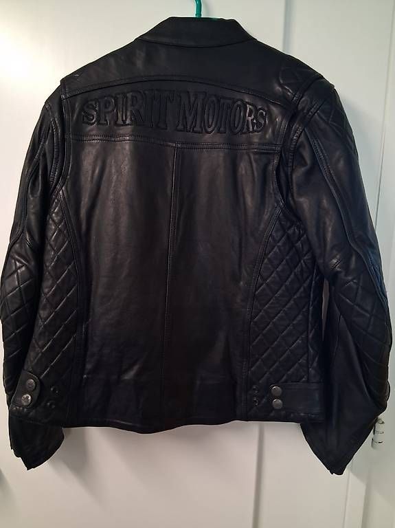 Jacken: Lederjacke – Gebraucht aus Horgen von cla_bv5q 1