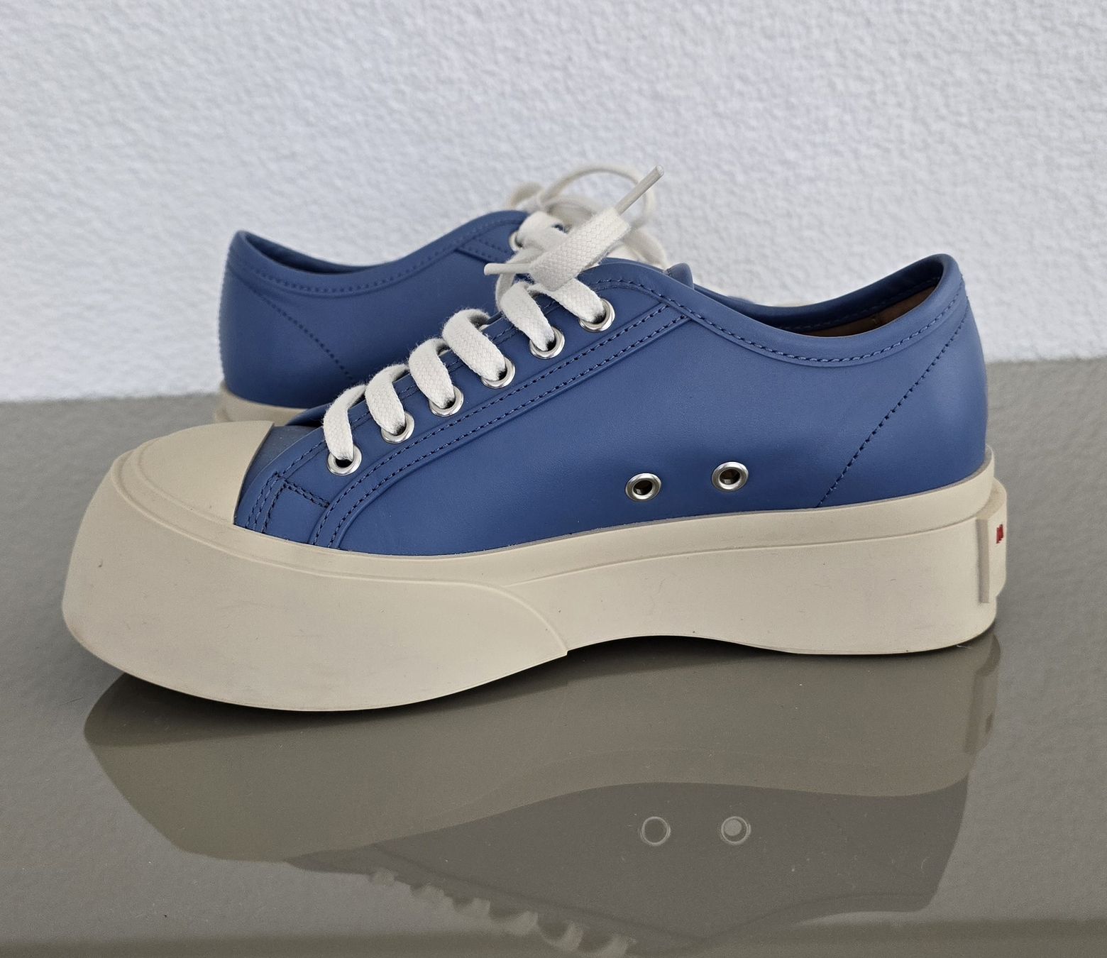 Marni Scarpe da donna: Sneaker Marni Leder Blau 37 – Nuovo (secondo la descrizione) da Untereggen venduto da cla_kb2w