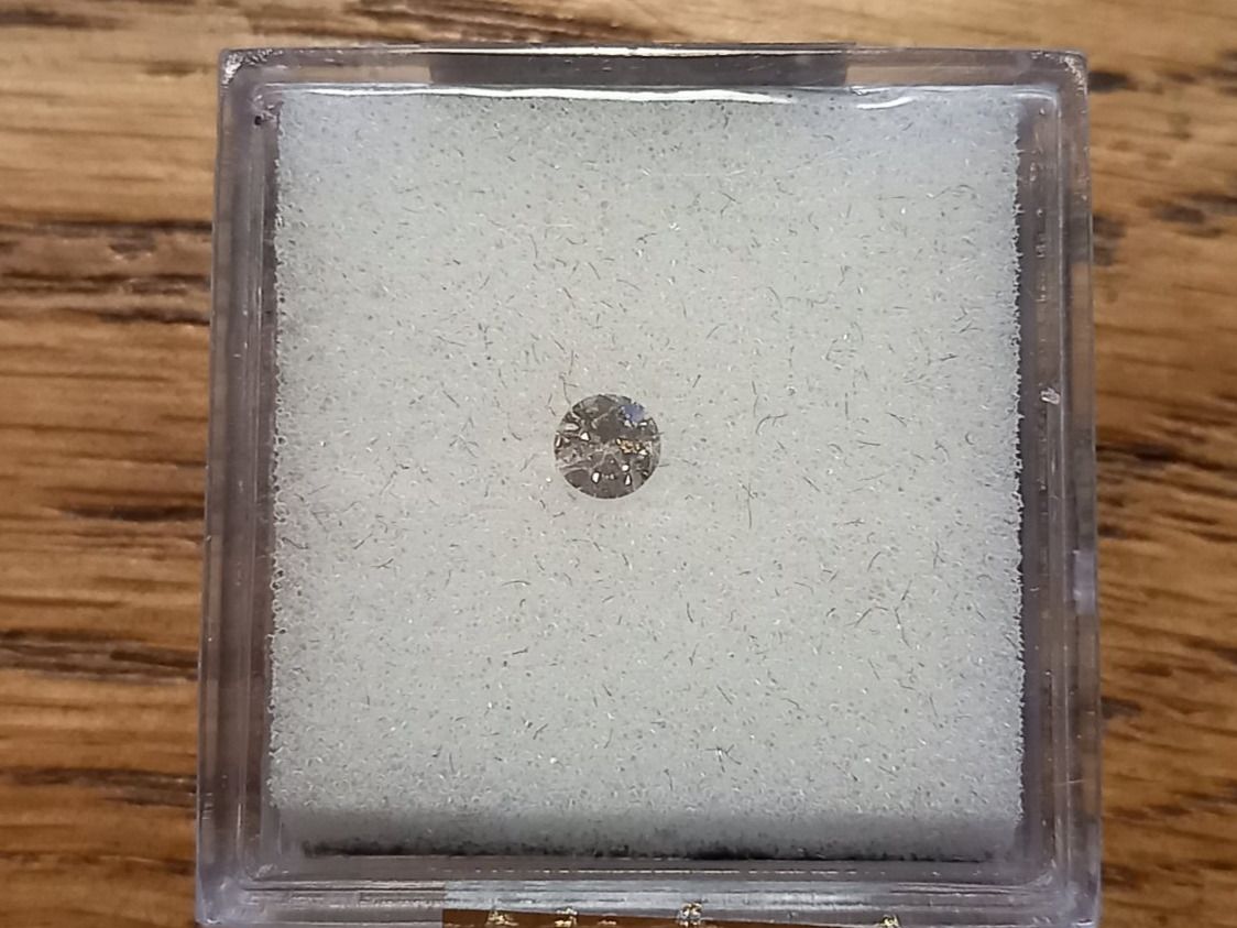 Edelsteine: 0.18 cts CERTIFIED Round Diamond, SI3, Sparkly Light Brown – Gebraucht aus Aarau von Reto_BA_01 2