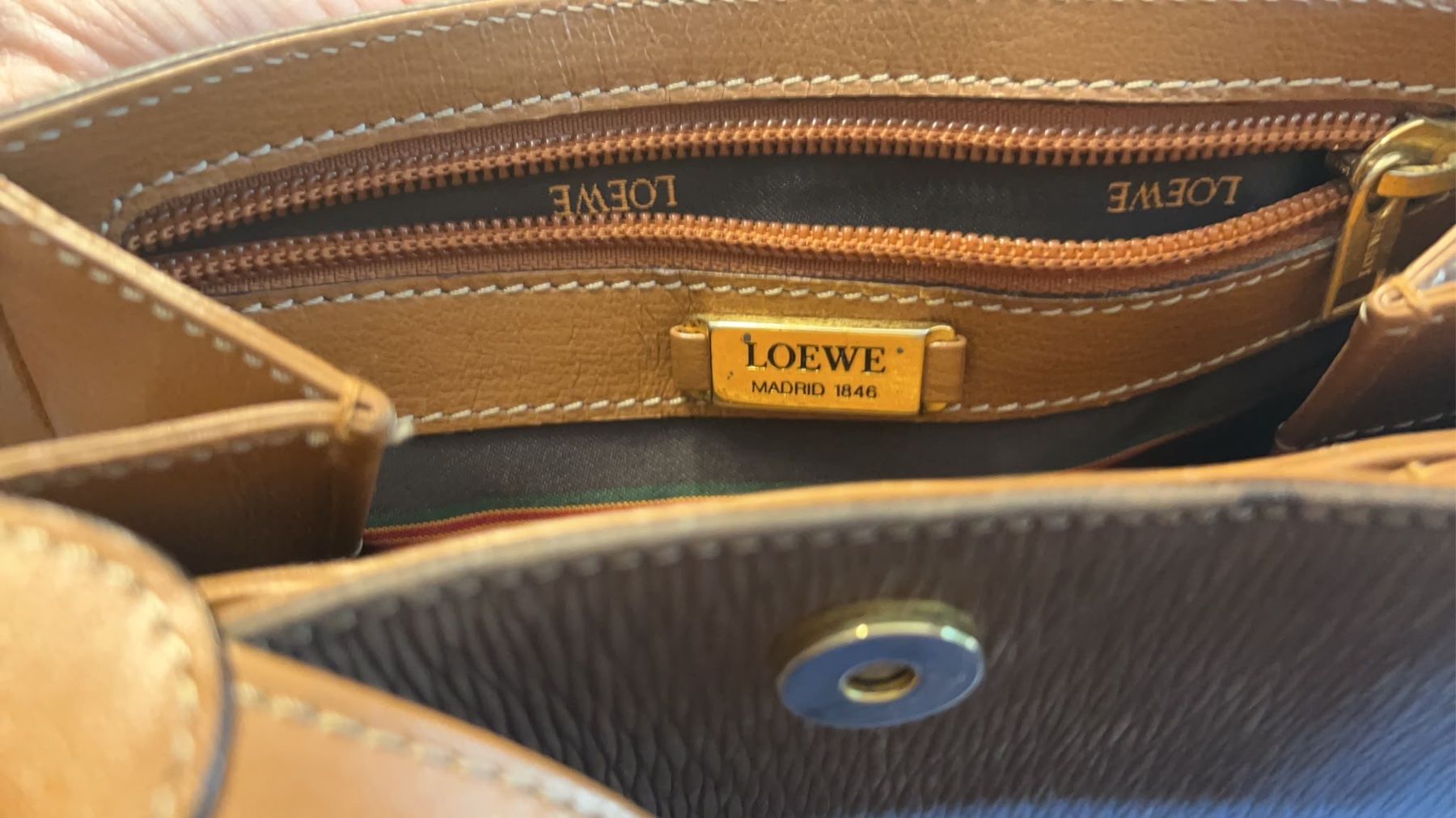Loewe Taschen für Damen: Loewe Handtasche – Gebraucht aus Altikon von Katanapeto 6