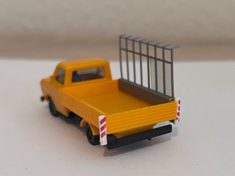 Herpa Modellautos: Herpa Ford Transit B Glastransporter  orange – Gebraucht aus Goldach von Manyro55 3