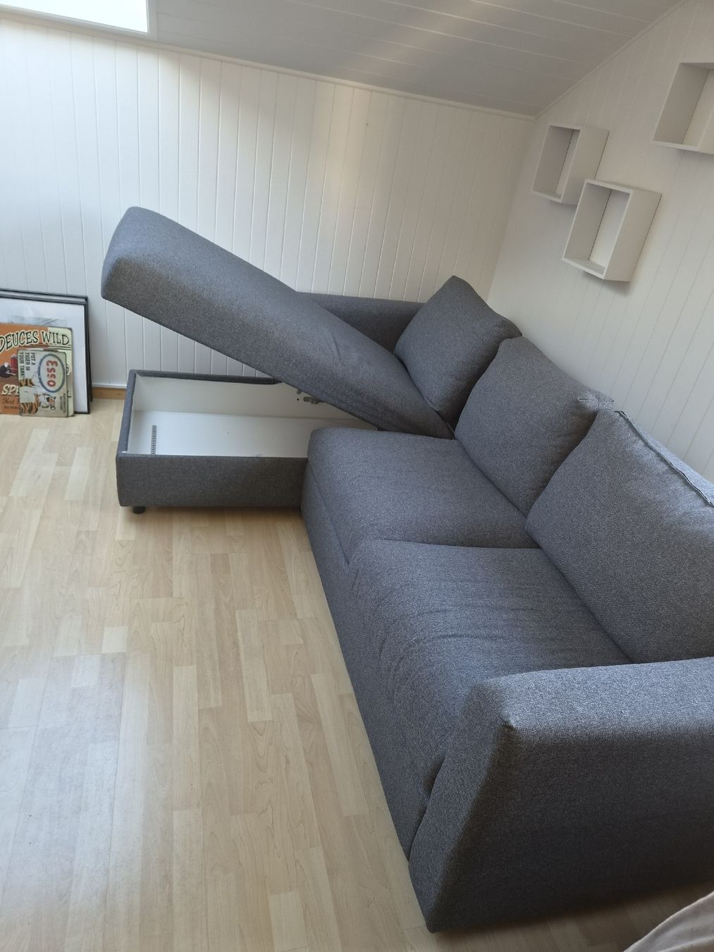 Ikea Divani: Ecksofa grau mit Bettkasten – Usato da Kriens venduto da Julienne_44 1
