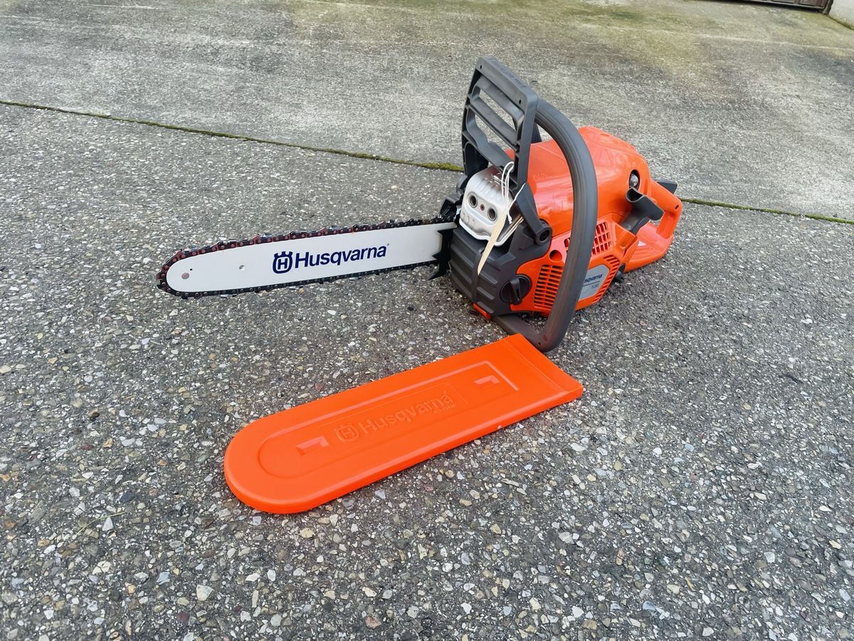 Husqvarna Seghe: Motorsäge Husqvarna 130 – Nuovo e nell'imballaggio originale da Würenlos venduto da Shop_Shop