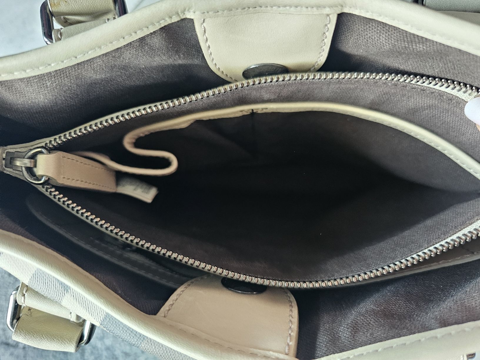 Burberry Taschen für Damen: original burberry smoke trench tote – Neu (gemäss Beschreibung) aus bellinzona von zeus6535 5
