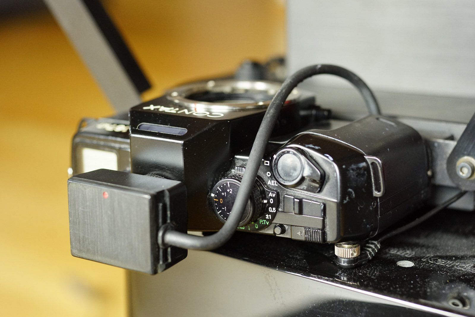 Contax Kamera: Contax 167MT mit Blitzanlage – Gebraucht aus Walenstadt von rob_mtf6 2