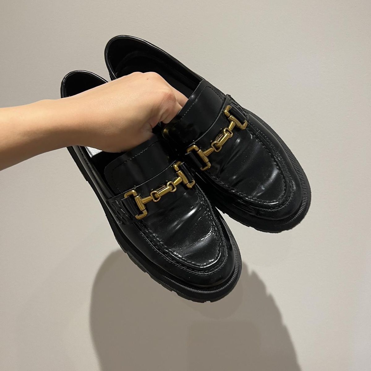 Massimo Dutti Damenschuhe: Black loafers massimo dutti – Gebraucht aus Genève von toandfrom