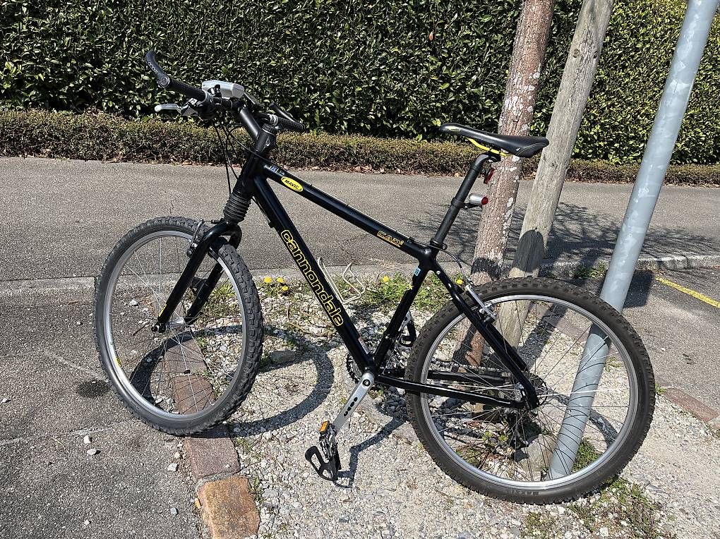 Cannondale Biciclette: Cannondale 26" MTB schwarz – Usato da Rütihof venduto da Europeo60