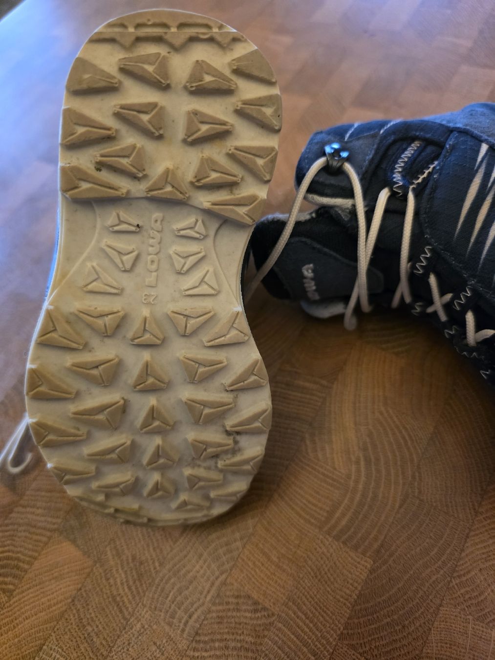 Lowa Scarpe da uomo: Lowa Wanderschuhe – Usato da Vitznau venduto da Martineni 3