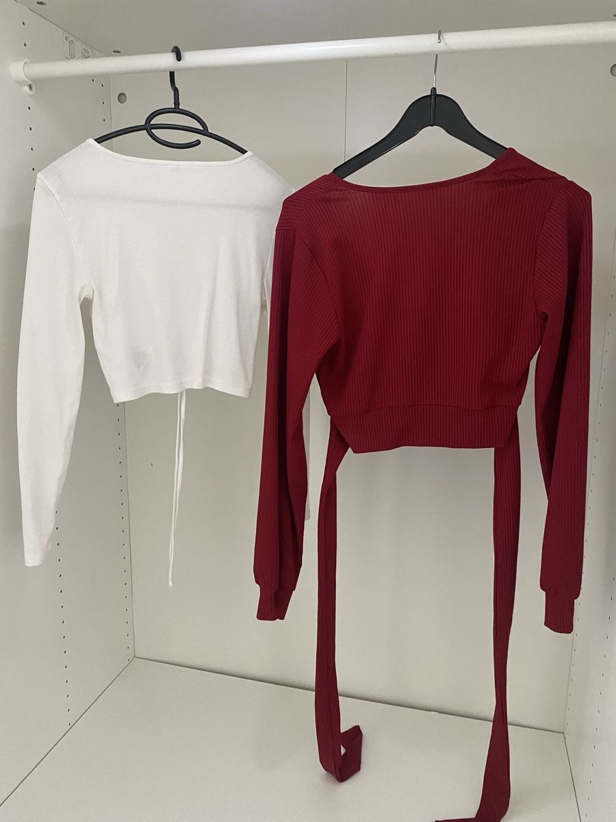 Top: 2 süsse Damen Crop Tops Gr. S – Usato da Winterthur venduto da Tizza_L 1