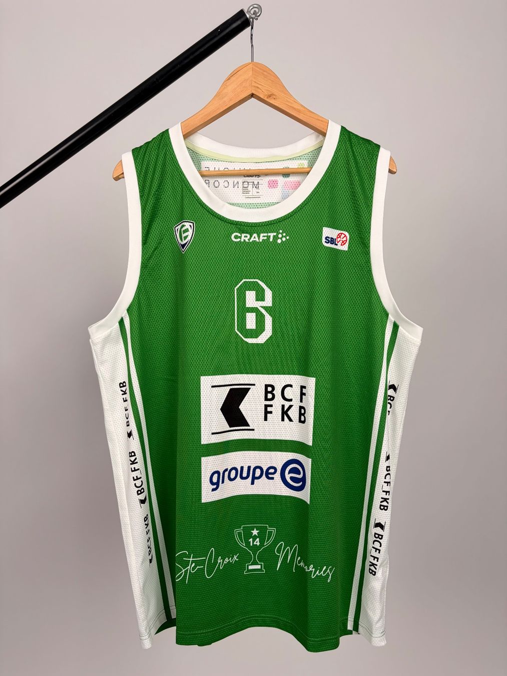 Canottiere & Pantaloni: Jonathan Kazadi #6  - Maillot et short – Usato da Fribourg venduto da FribourgOlympicB