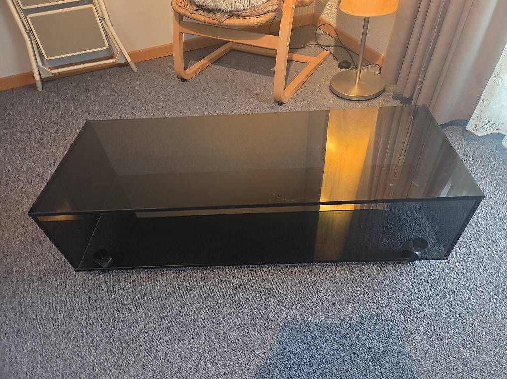 Tavoli: Eleganter Couchtisch aus Glas  Modern & Zeitlos – Usato da Fraubrunnen venduto da Ra_mos