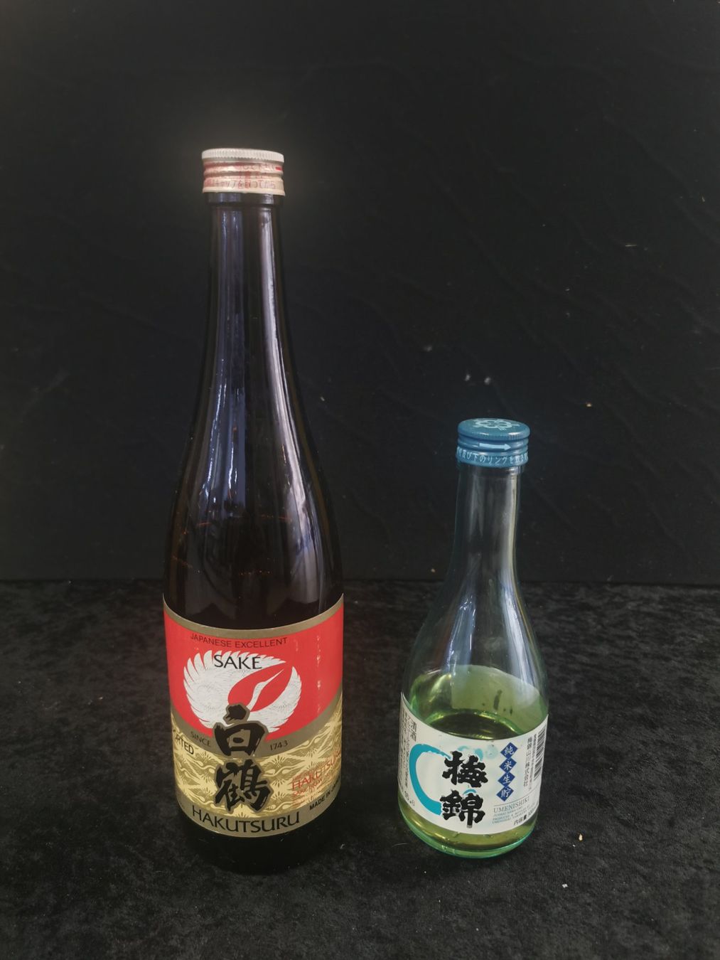 Bevande alcoliche: 2 BOUTEILLES DE SAKE ENTAMÉES – Usato da Genève venduto da Leboucheoreilles