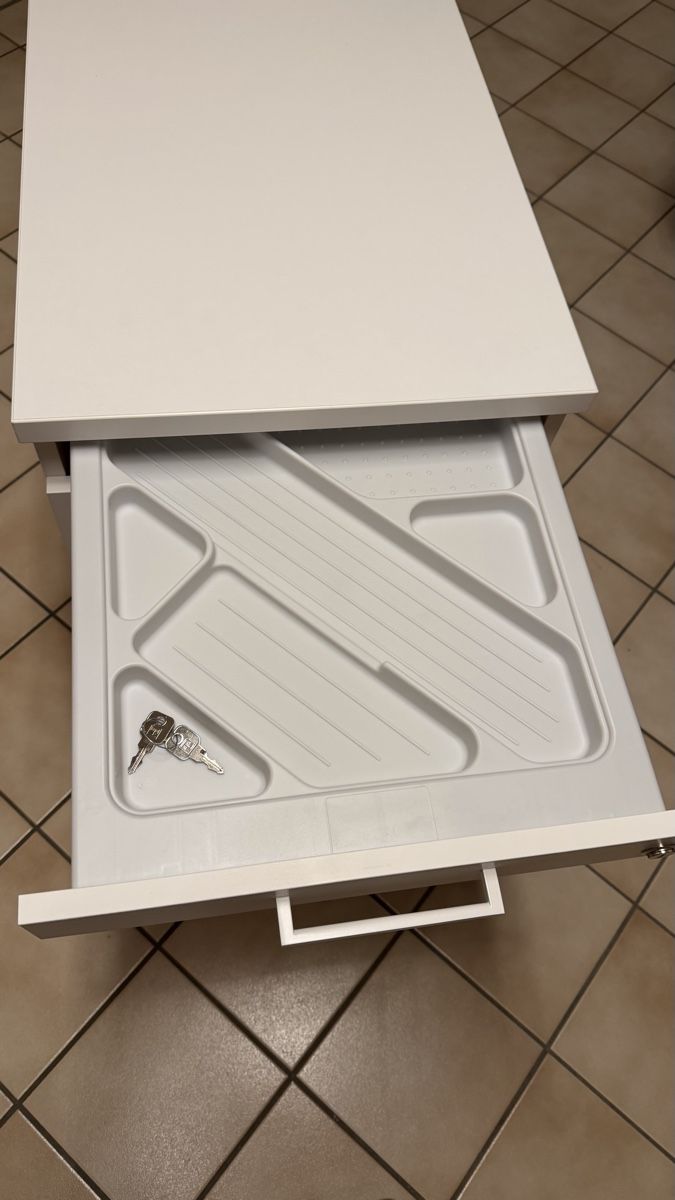 Banconi: Optima Rollcontainer weiss mit 4 Schubladen abschliessbar – Nuovo (secondo la descrizione) da Oftringen venduto da Cedartec 6