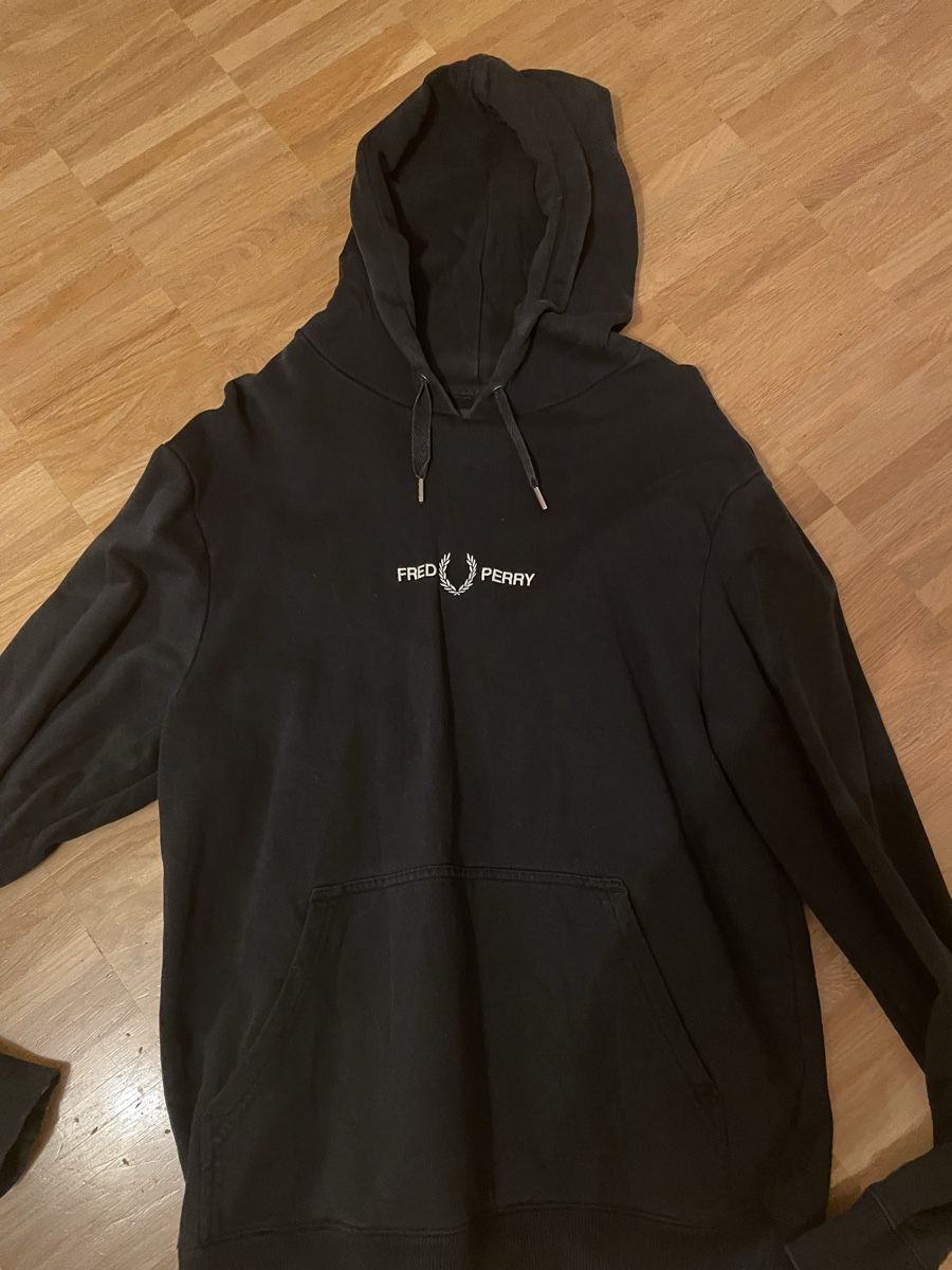 Maglioni & Felpe: Fred Perry Pullover Schwarz Grösse M – Usato da Kehrsatz venduto da tim_jt86