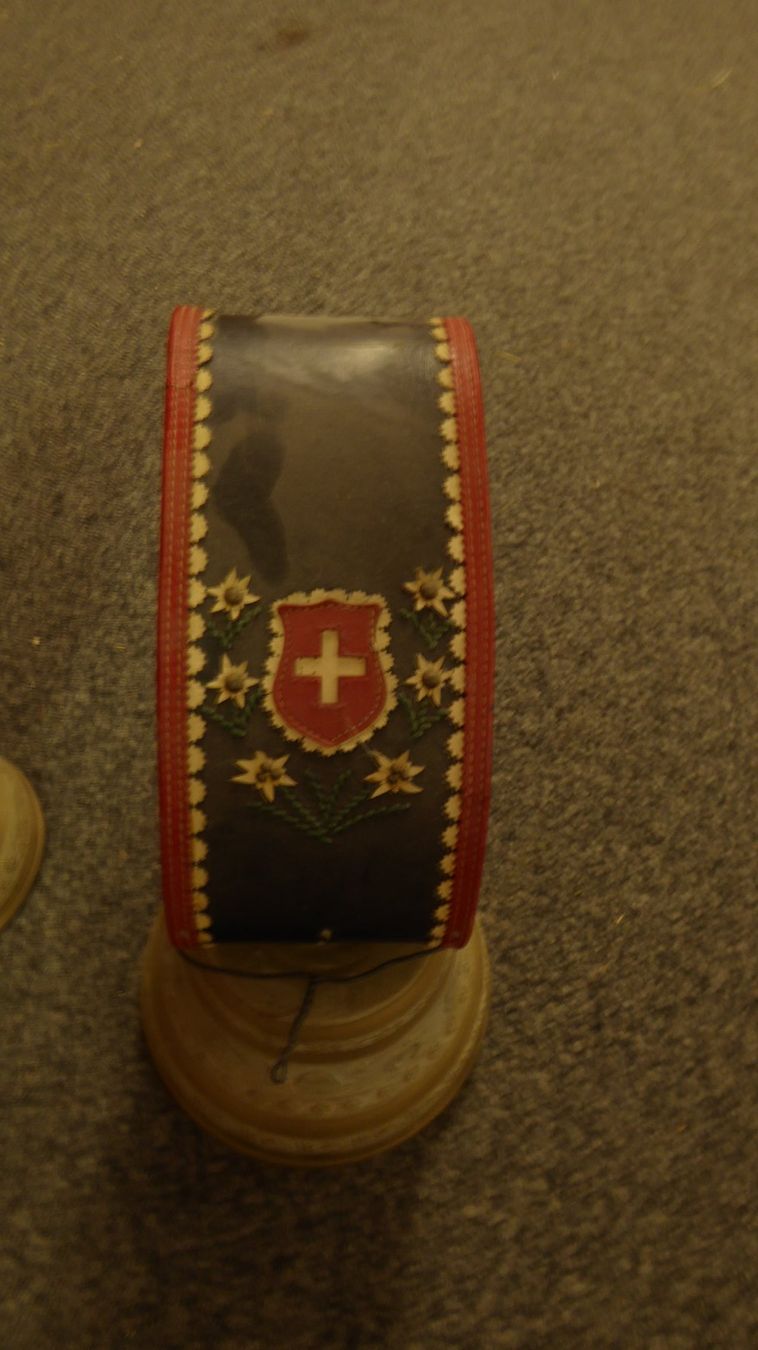 Glocken & Treicheln: Cloches à vache – Gebraucht aus Fribourg von OFAIL 2