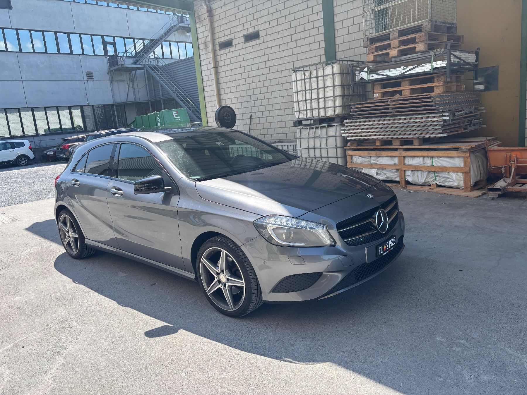 Mercedes-Benz Automobili: MERCEDES-BENZ A 200 AMG line – Usato da Eschen venduto da kingkong010
