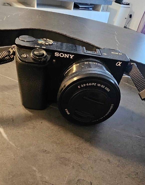 Sony Kamera: Sony Alpha 6000 Kamera mit Zubehör – Gebraucht aus Stein AG von QualityFinds