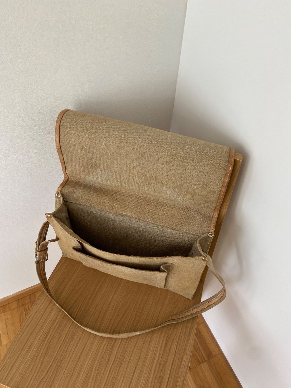 Borse: Leinen Ledertasche mit Umhängegurt – Usato da Zürich venduto da enjoyxvintage 4
