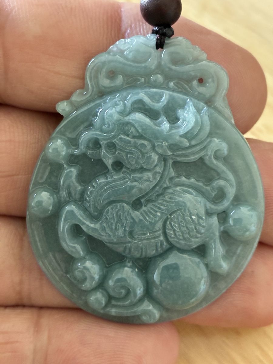 Pendentifs: Chinese jade talisman amulette – D'occasion à St-Aubin-Sauges par asianart