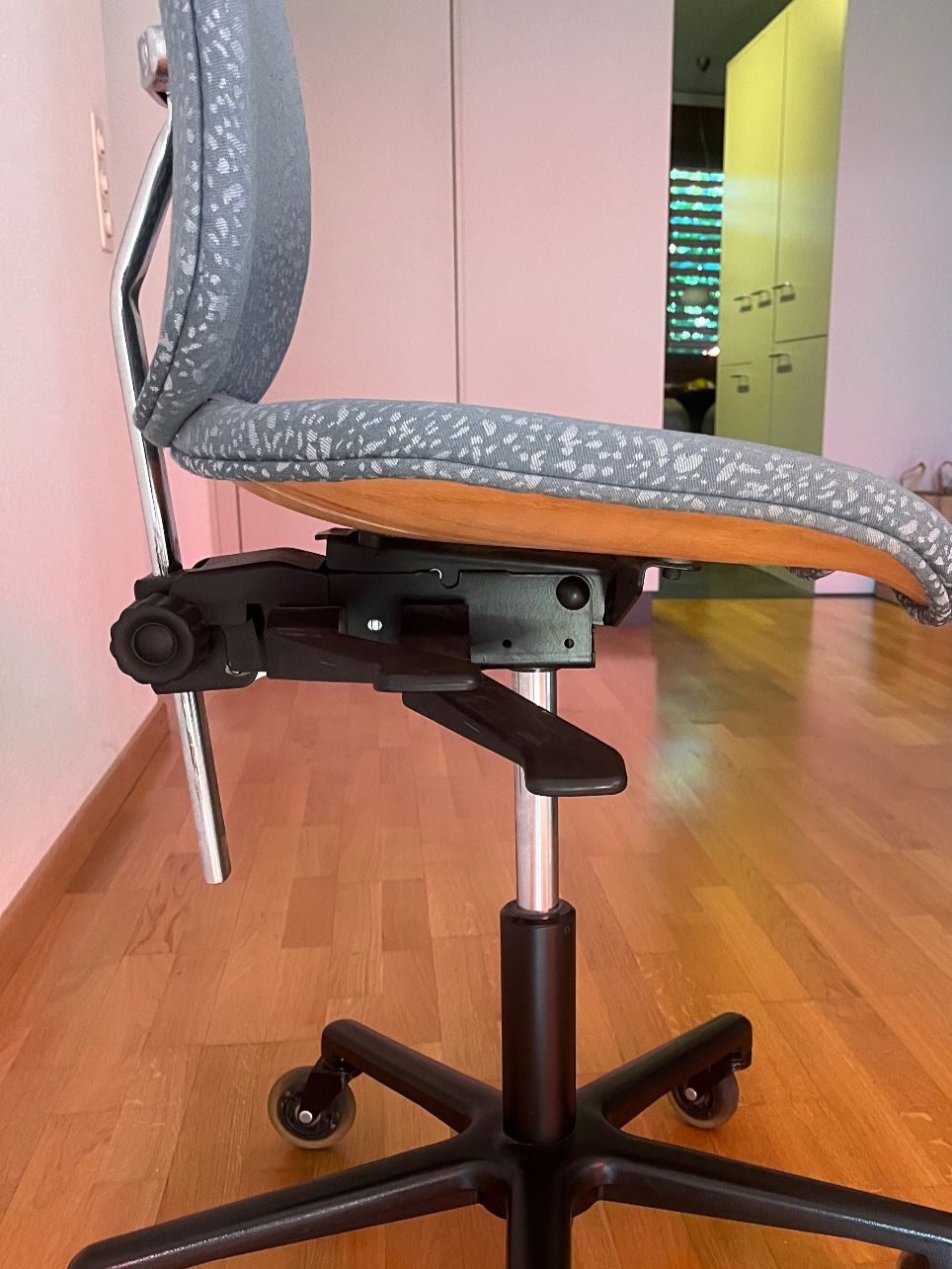 Sedie: Ergonomischer Bürostuhl – Usato da Ennetbaden venduto da royalhighness 1