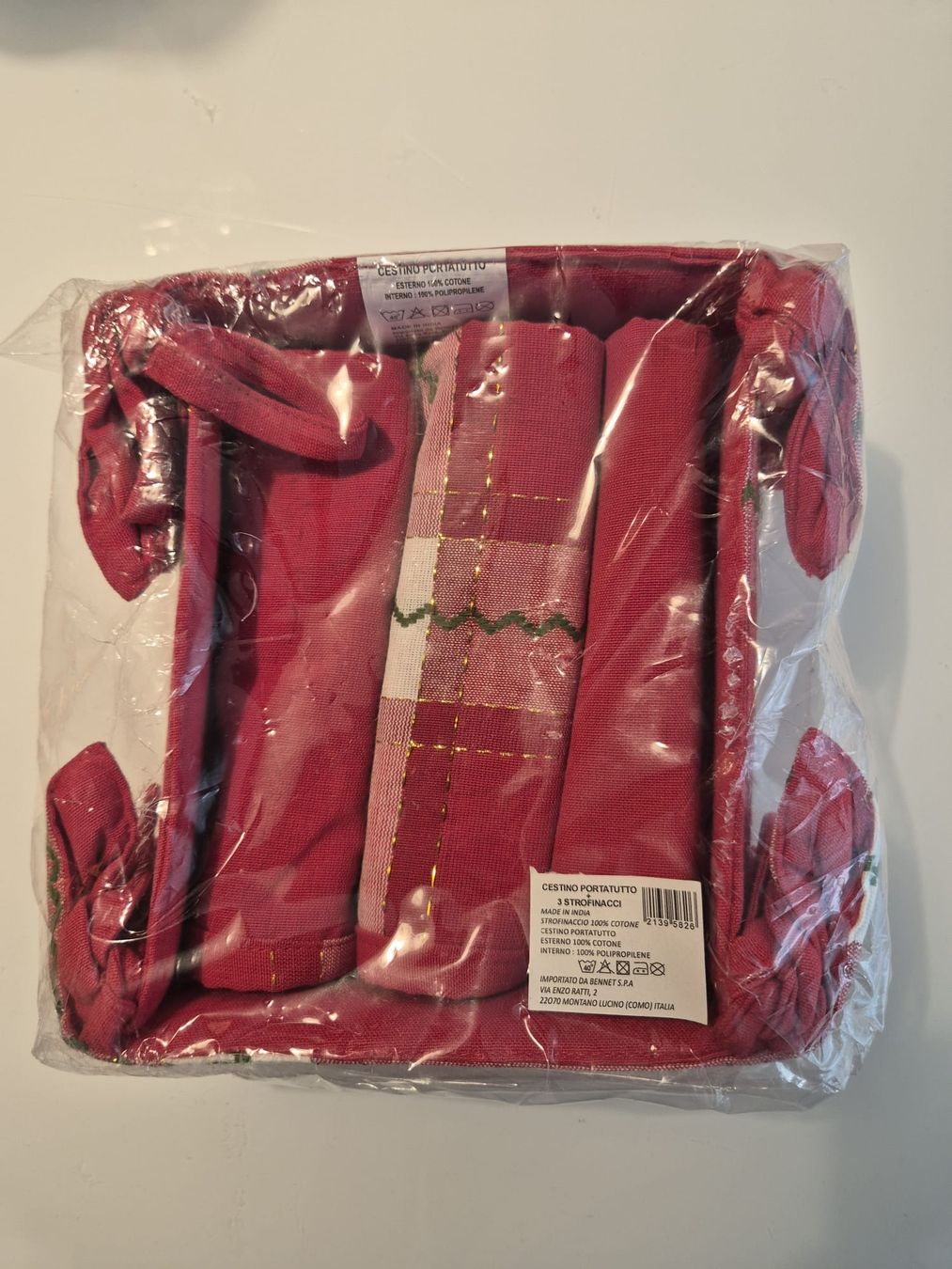 Stoffe: Allzweckkorb mit 3 Geschirrtüchern – Neu und originalverpackt aus Zug von Roses0 2
