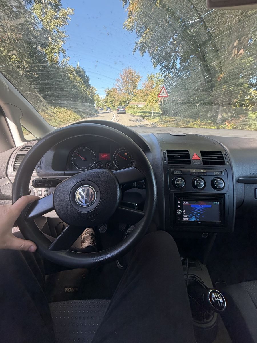 VW Automobili: VW Touran 1.9 TDI  – Difettoso da Buchberg venduto da Kani.e30 1