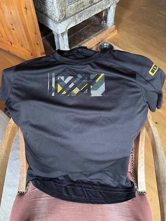 T-shirt: Mtb Shirt ION – Usato da Sevgein venduto da jim_tby9