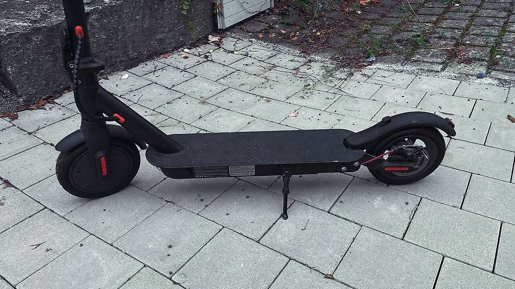 Scooter: E-Scooter E9 – Usato da Beckenried venduto da ath_9qz5 2