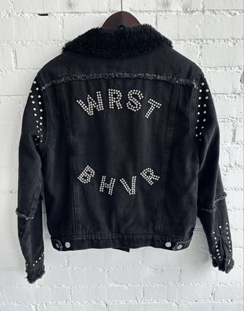 WRST BHVR Jeansjacke mit Kunstfellfutter & Nieten / Gr. S
