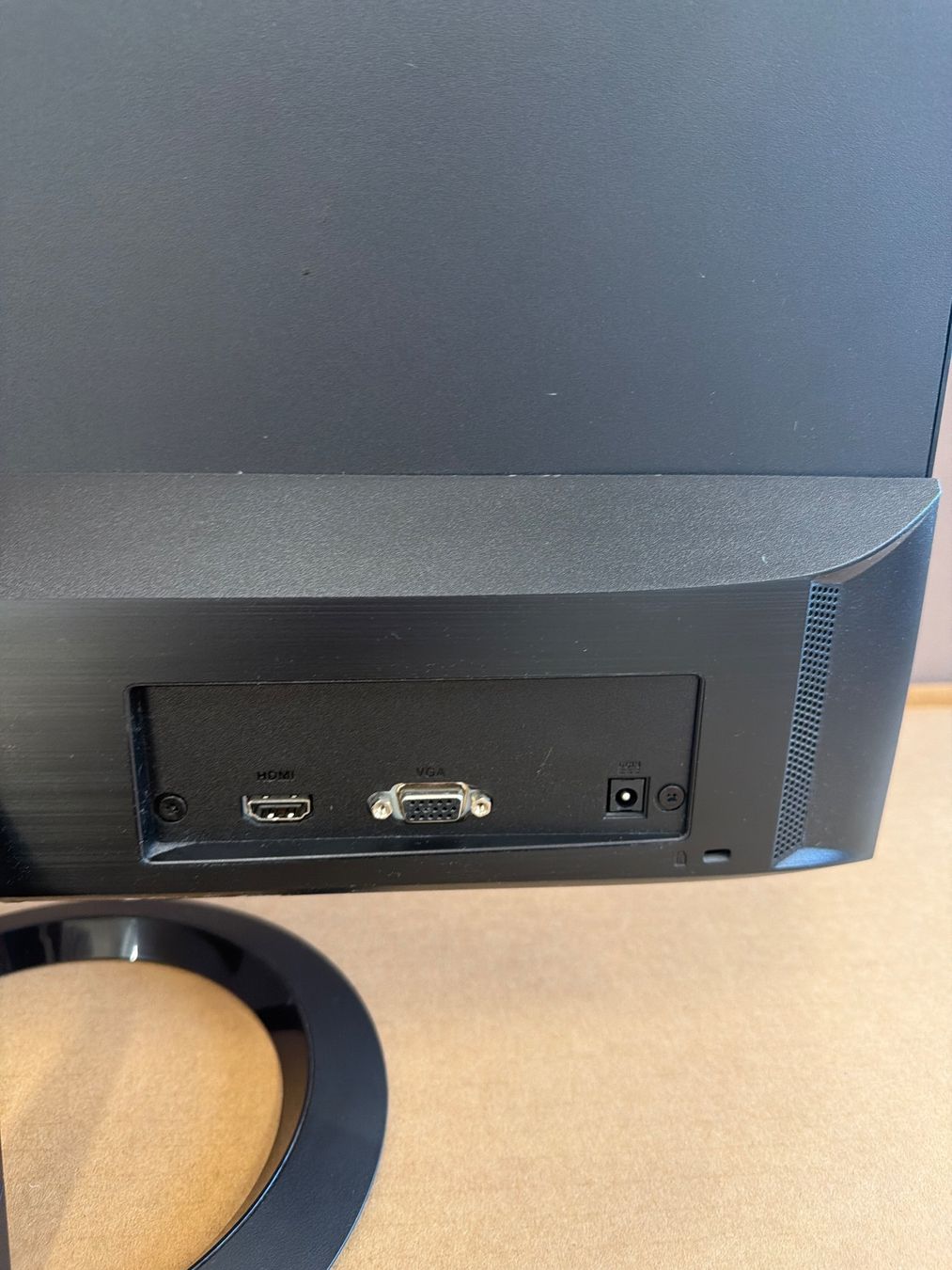 Asus Monitor: ASUS VZ229HE 21.5" Monitor – Usato da Dietlikon venduto da ComdatAG 6
