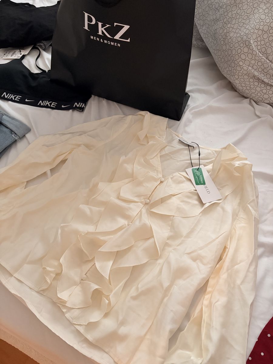 Anna Field Chemisiers: wunderschöne Bluse – Neuf avec emballage d'origine à Eschenbach SG par nik_v5d8