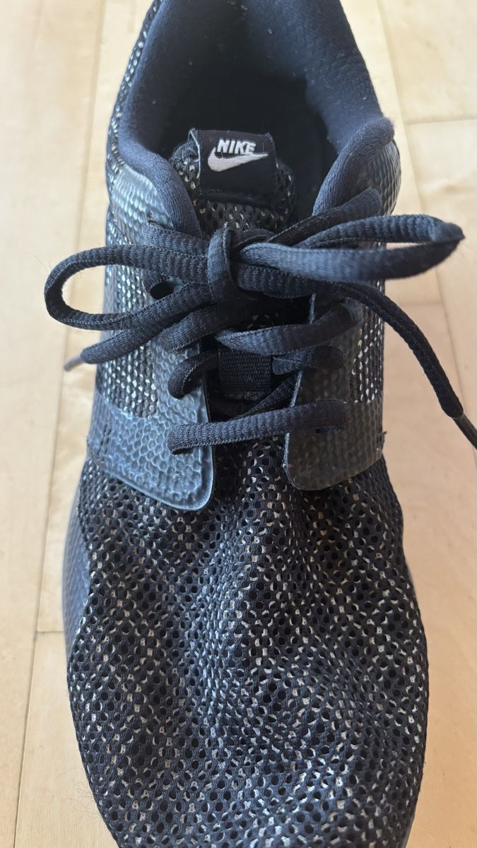 Scarpe da donna: Baskets Nike noires, taille 39, bon état – Usato da Pomy venduto da Pomnath 3