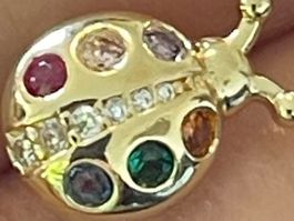 Coccinelle plaqués  jaune 0,8 X 1,2 rubis/emeraudes neu