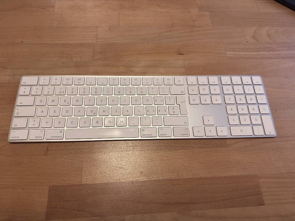 Apple Claviers: Apple Magic Keyboard Tastatur – D'occasion à Silenen par UriNerge 1