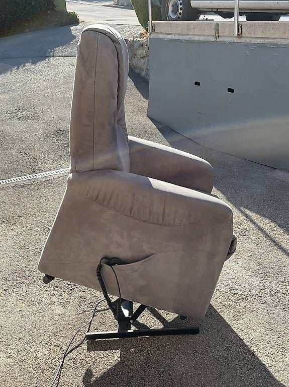 Poltrone: Fauteuil  électrique  – Usato da Boveresse venduto da jck_f8bj 1