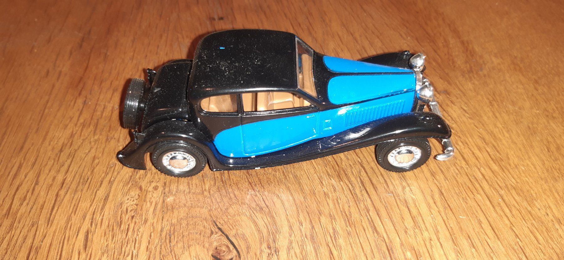 Bugatti Modellini d'auto: Bugatti T50 1:43 GUISVAL – Usato da Fehraltorf venduto da STEMAC01TK 3