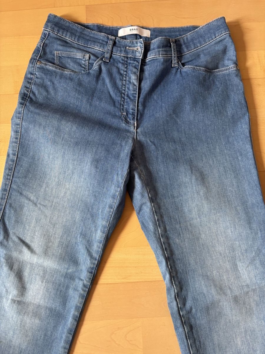 Brax Jeans: Jeans blau Grösse K38 – Usato da Kesswil venduto da Branca-01 3