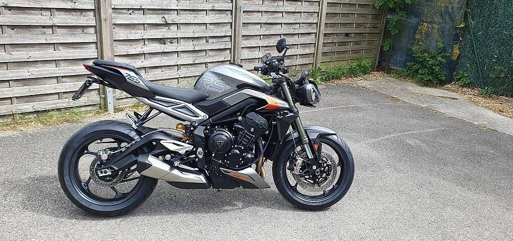 Strada: Triumph Street Triple RS 765 – Usato da Montricher venduto da vinzu1 4
