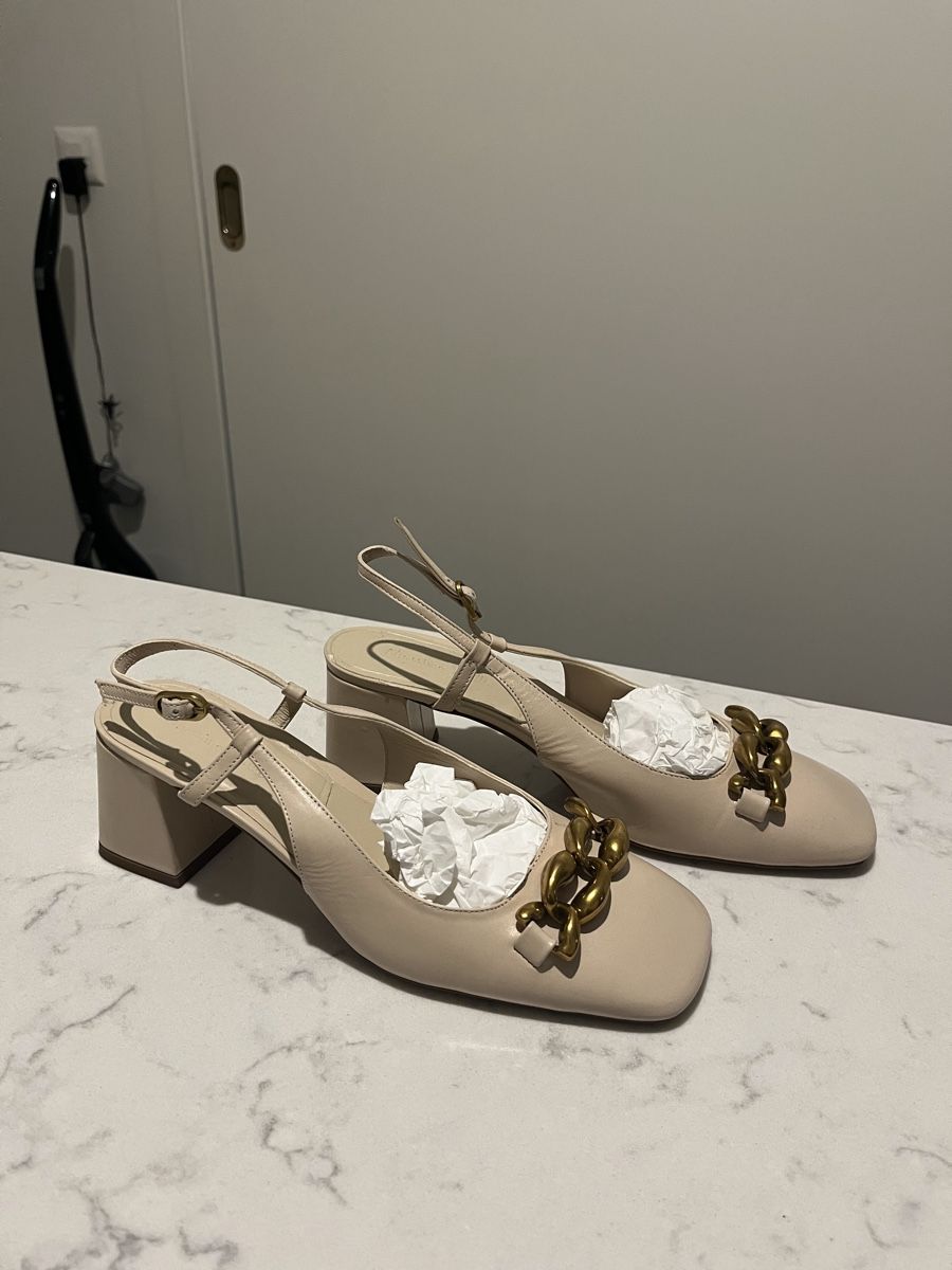 Massimo Dutti Scarpe da donna: Massimo Dutti heeled slingbacks with chain detail – Usato da Mies venduto da nic_yk5d 3