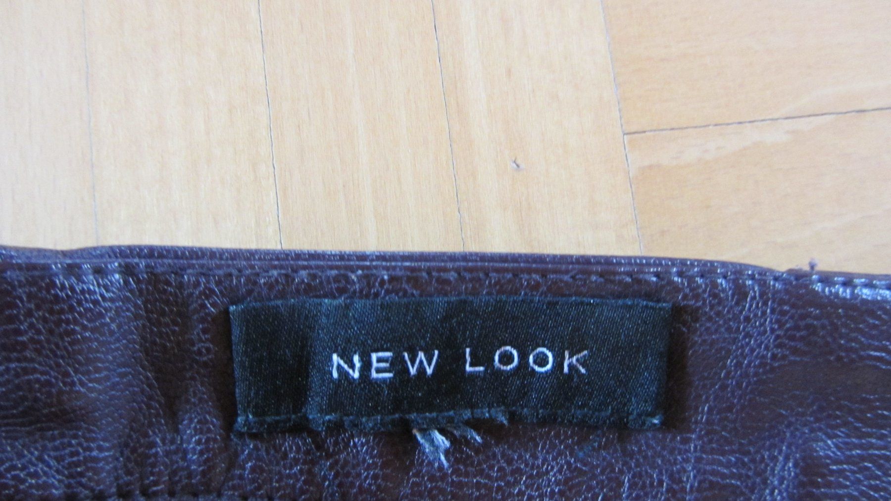 New Look Röcke: Jupe aspect cuir bordeau 42 – Gebraucht aus Oberried FR von berg04 3