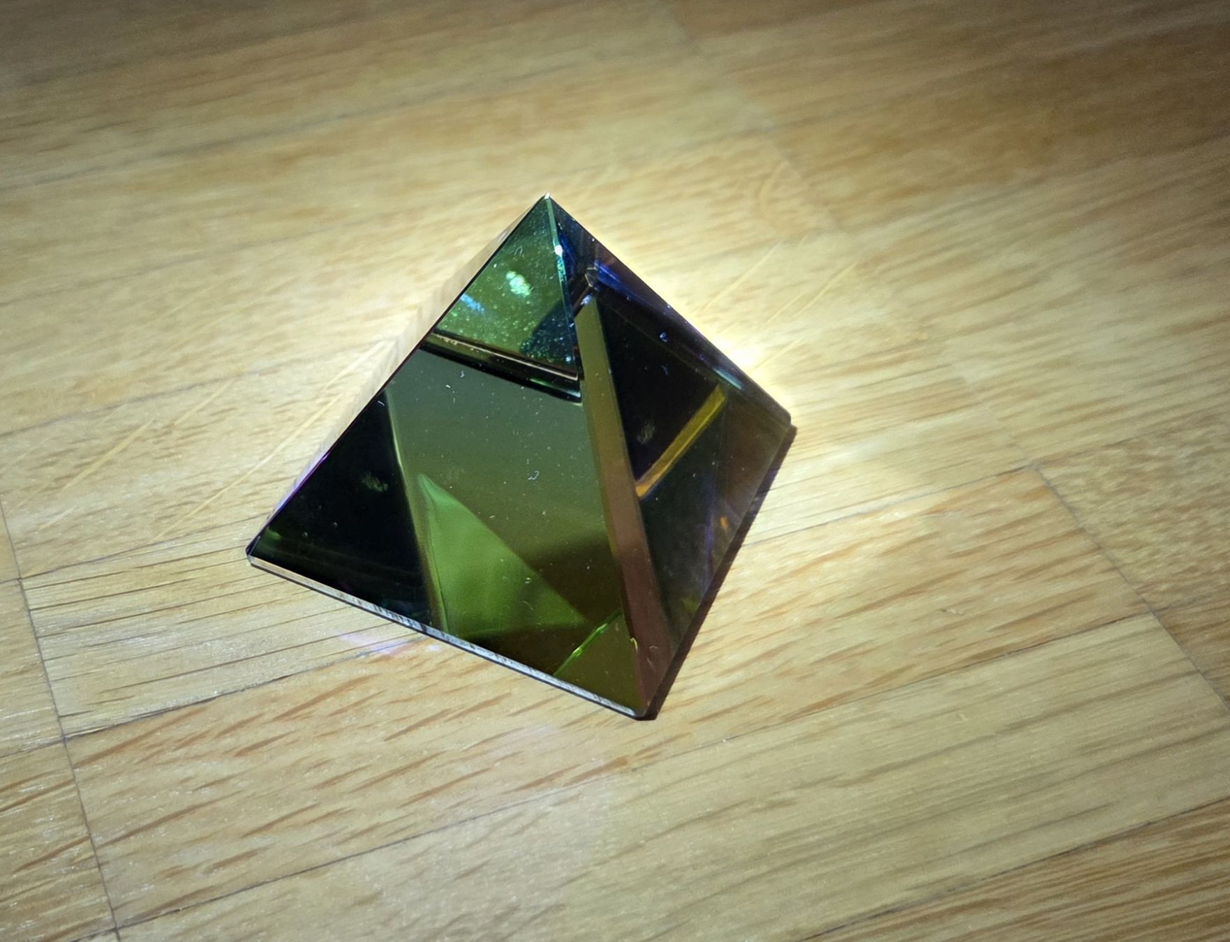 Tutte le decorazioni: Pyramide aus Kristall – Usato da Illnau venduto da Holzerexpress