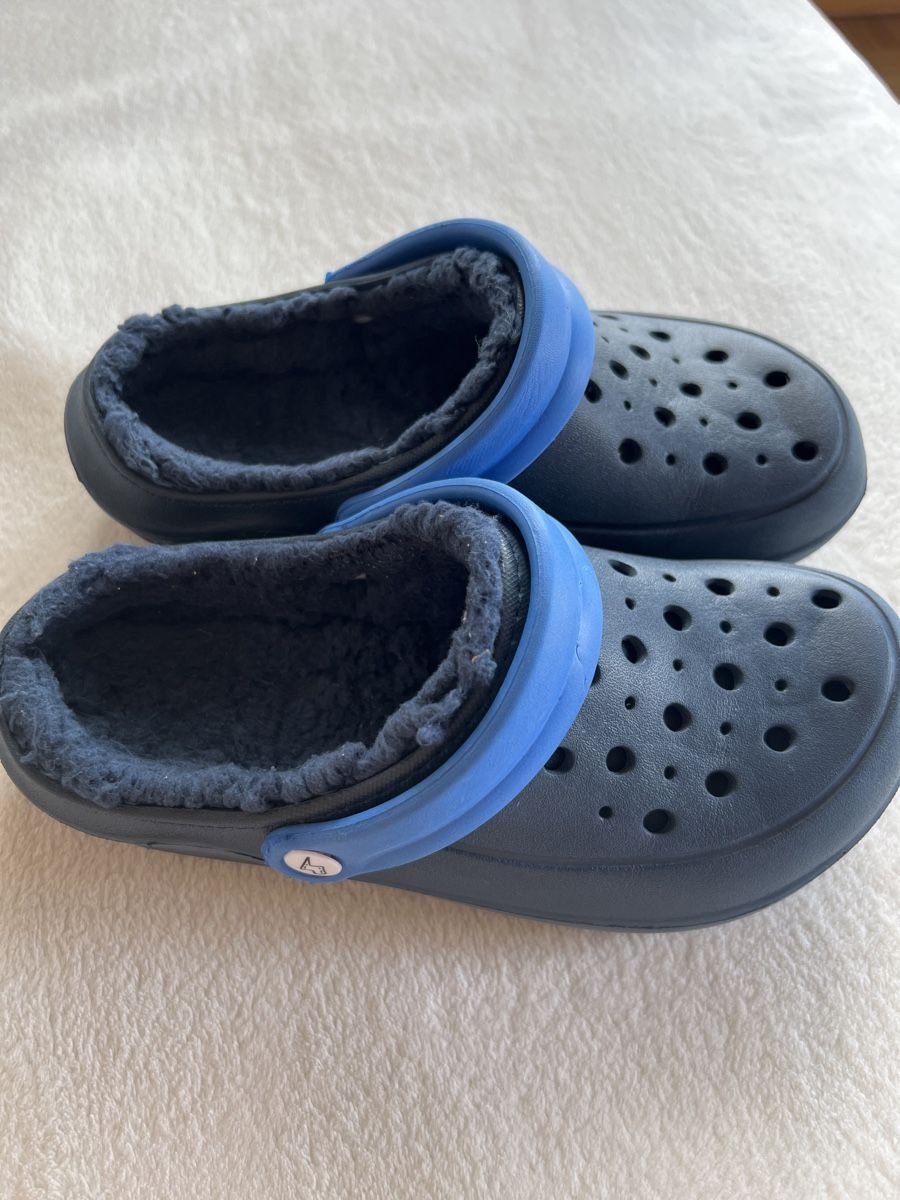 Scarpe per ragazzi: Warme Clogs Gr. 33, gefüttert – Usato da Menzingen venduto da nas_6ncr 1
