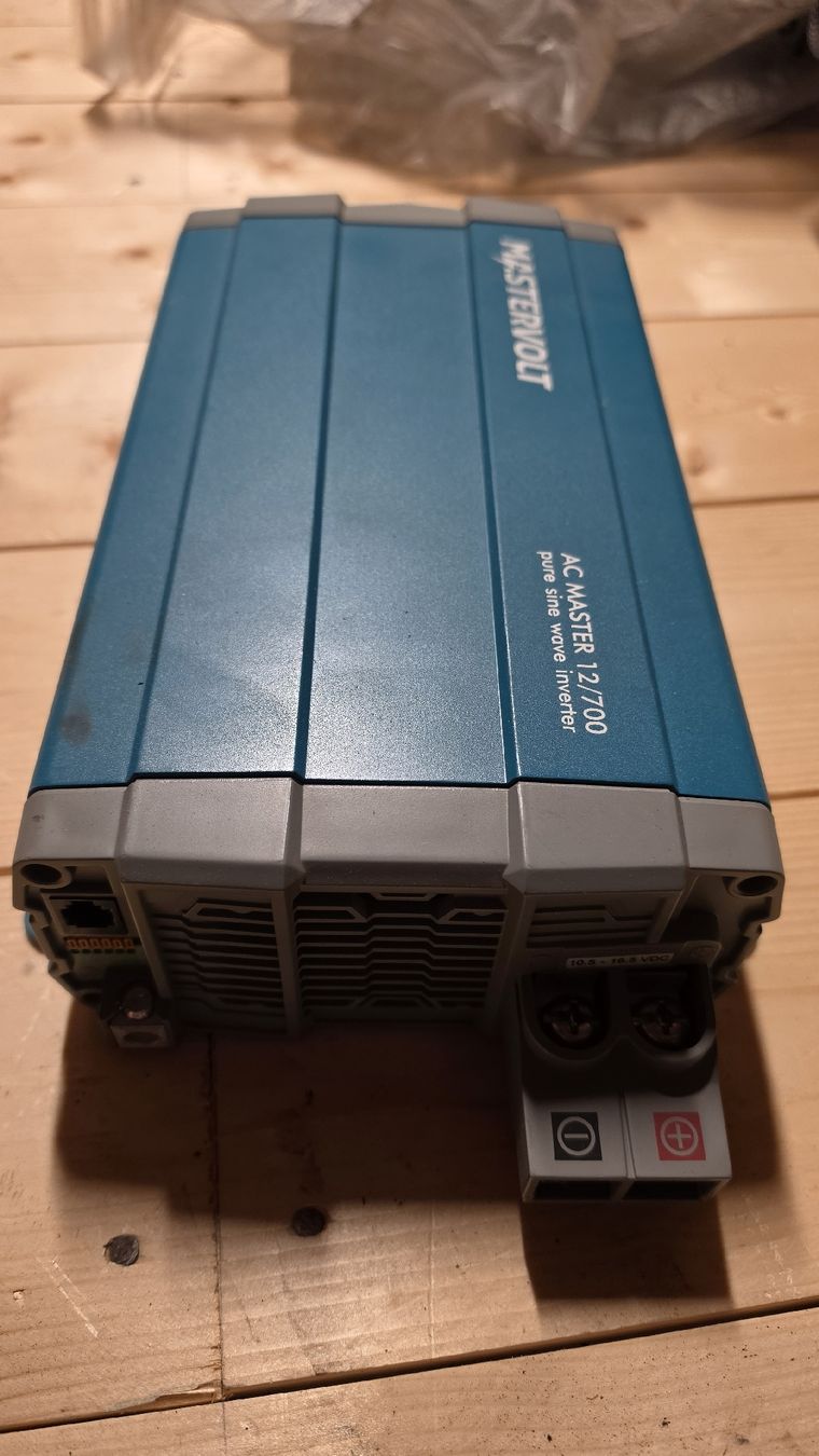 Inverter: Mastervolt Wechselrichter AC Master 12/700 – Usato da Hausen am Albis venduto da M.Kurz 1