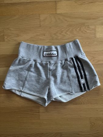 Adidas Damen Shorts Grösse XS/S