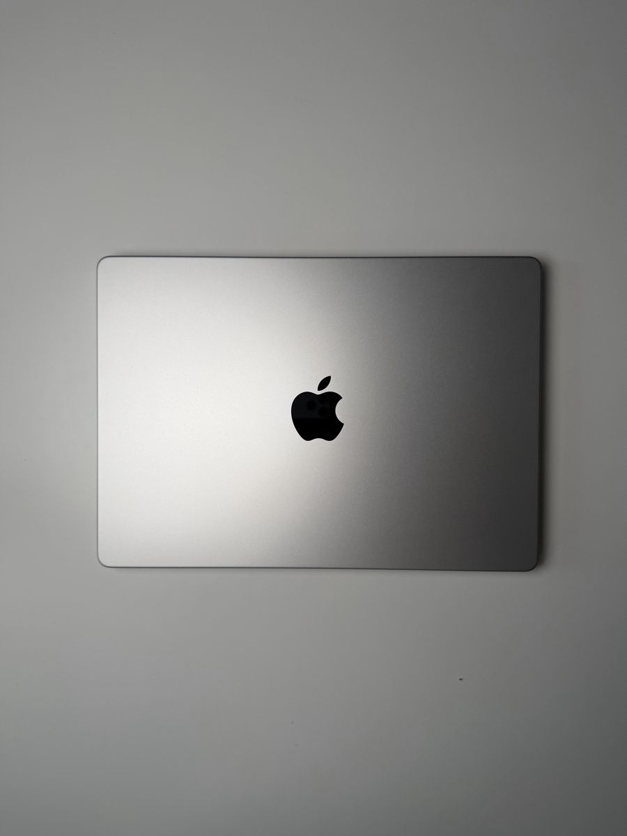 Apple Notebooks: MacBook Pro M1 2021 – Neu (gemäss Beschreibung) aus Aigle von Adrien_glz 1