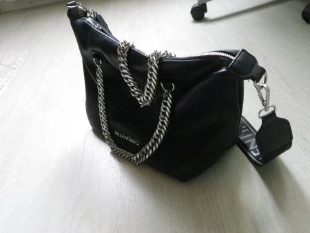 Valentino Handtasche Blau mit Silberkette – Neuwertig!...