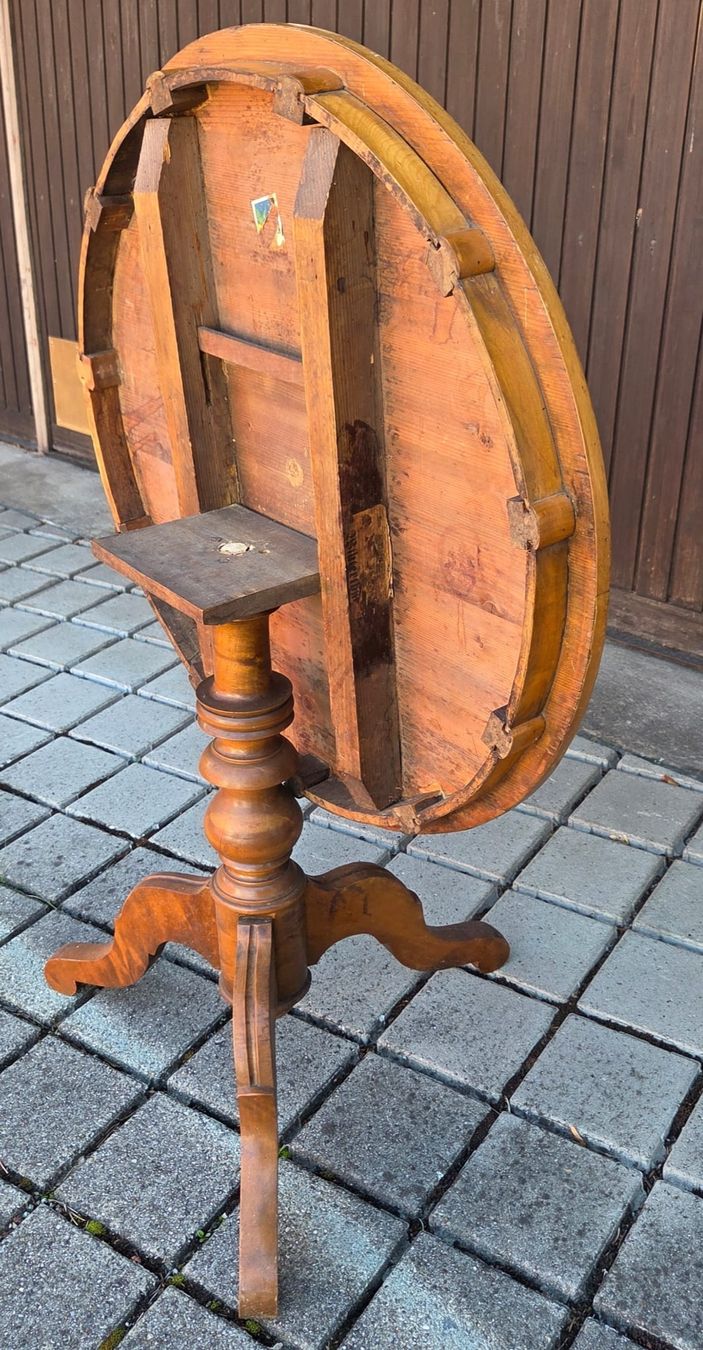 Tavoli: Antiker Spieltisch, klappbar – Usato da Eglisau venduto da euphi75 2