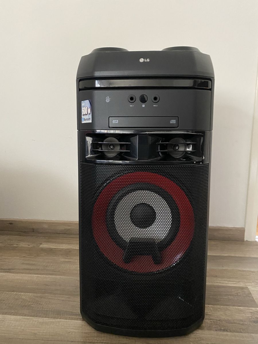 LG Lettore multimediale & Streamer: LG Party Speaker Bluetooth CD Play – Usato da Montreux venduto da mar_78rw